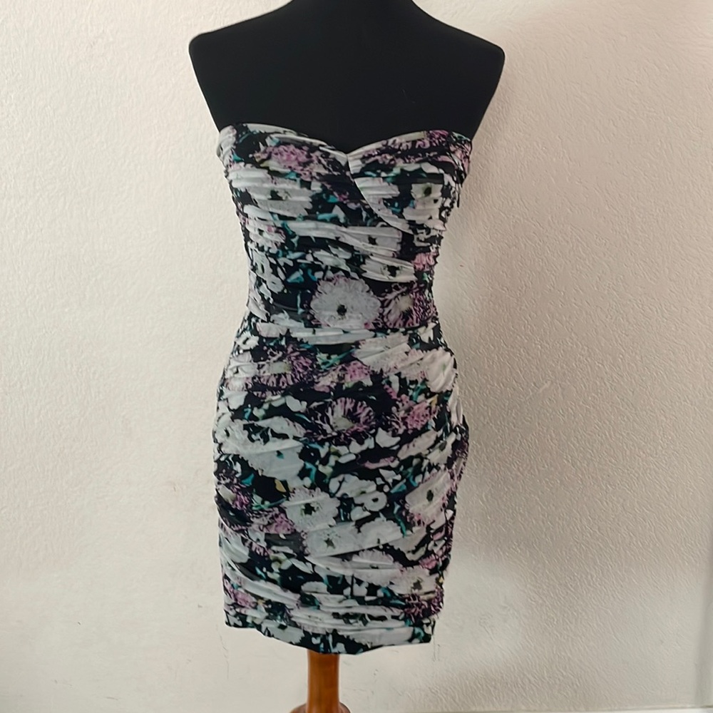 Bcbg maxazria strapless dress